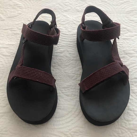 Teva Platform Sandal. Size 10 - Picture 2 of 5